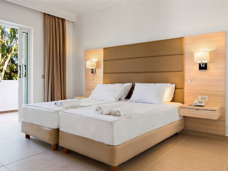Aegean Blu & 4*